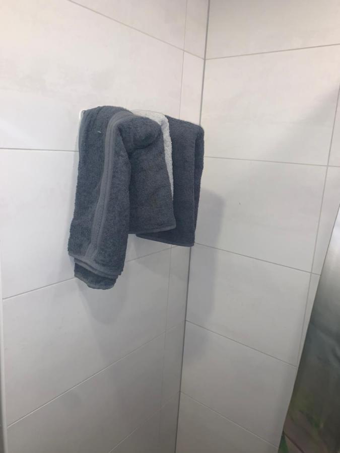 K76 - Very Nice 2-Bedrooms Apartment -2 Big Beds-1 Single Bed Ταρτού Εξωτερικό φωτογραφία
